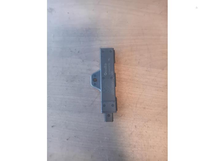 Używane Keyless Entry-Antena BMW Z4 Roadster (G29) sDrive 25i 2.0 Twin Power Turbo 16V Cena € 60,50 Z VAT oferowane przez Autohandel-Smet Gebroeders NV