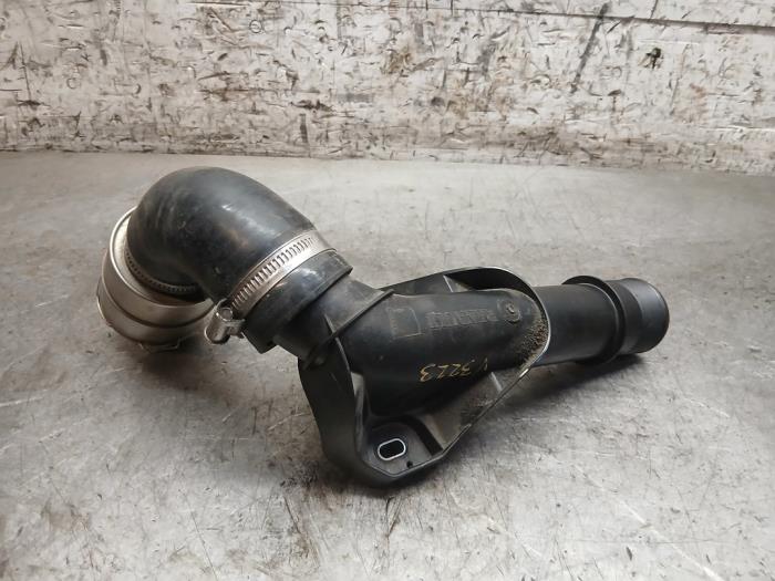 Gebrauchte Intercooler Rohr Renault Master III (MA/MB/MC/MD/MH/MF/MG/MH) Preis € 60,50 Mit Mehrwertsteuer angeboten von Autohandel-Smet Gebroeders NV