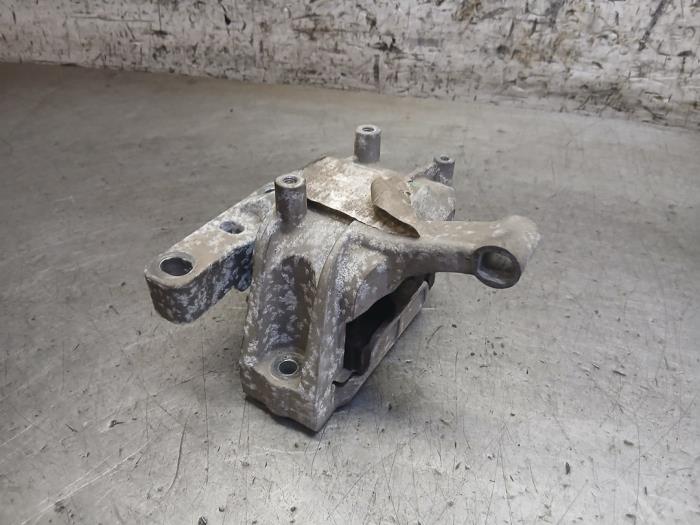 Usagé Support moteur Seat Alhambra (7N) 2.0 TDI 16V Prix € 60,50 Prix TTC proposé par Autohandel-Smet Gebroeders NV