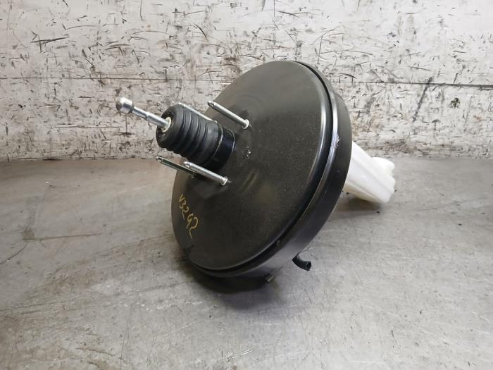 Usados Servofreno Peugeot Boxer (U9) 2.2 BlueHDi 180 Precio € 181,50 IVA incluido ofrecido por Autohandel-Smet Gebroeders NV
