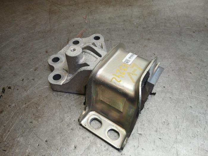 Usagé Support moteur Peugeot Boxer (U9) 2.2 BlueHDi 180 Prix € 121,00 Prix TTC proposé par Autohandel-Smet Gebroeders NV