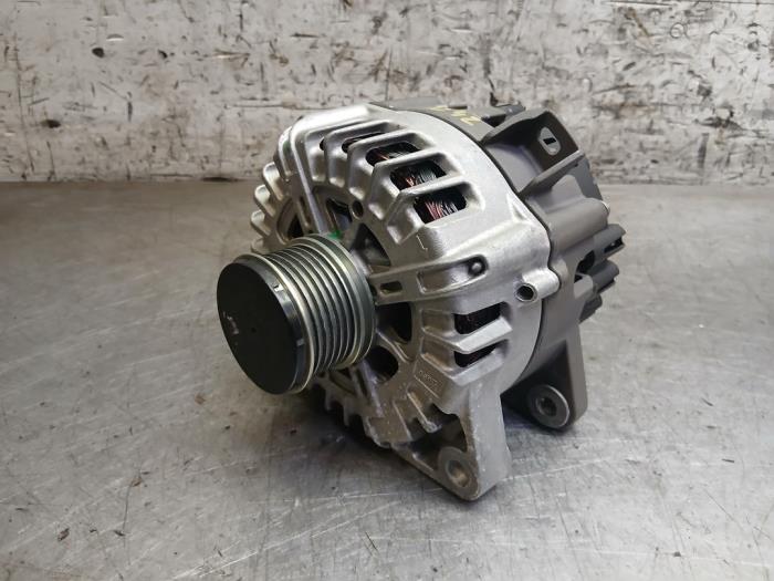 Usagé Dynamo Peugeot Boxer (U9) 2.2 BlueHDi 180 Prix € 423,50 Prix TTC proposé par Autohandel-Smet Gebroeders NV