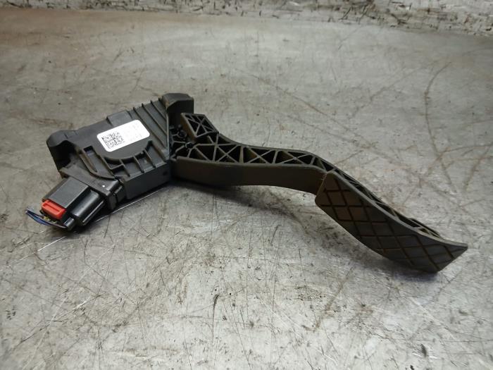 Begagnade Gaspedalsensor Volkswagen Touran (5T1) 1.4 TSI Pris € 60,50 Inklusive moms erbjuds av Autohandel-Smet Gebroeders NV