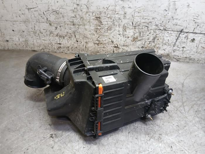 Begagnade Luftfilterhus Peugeot Boxer (U9) 2.2 BlueHDi 180 Pris på förfrågan erbjuds av Autohandel-Smet Gebroeders NV