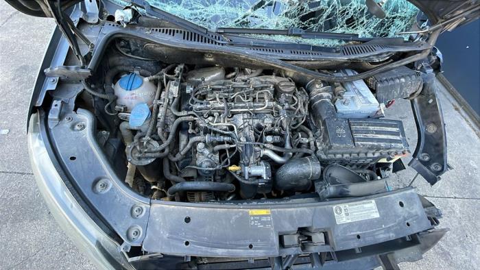 Used Engine Volkswagen Caddy Combi III (2KB,2KJ) 2.0 TDI 16V DPF Price on request offered by Autohandel-Smet Gebroeders NV