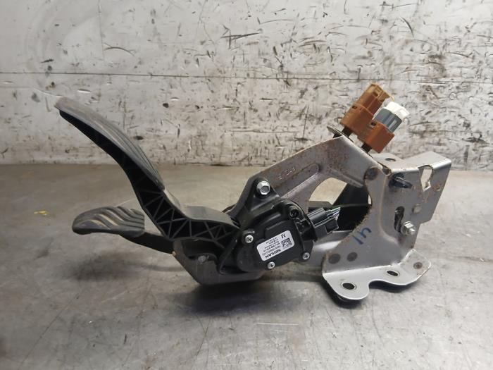 Begagnade Gaspedalsensor Renault Kadjar (RFEH) 1.3 TCE 140 FAP 16V Pris € 60,50 Inklusive moms erbjuds av Autohandel-Smet Gebroeders NV