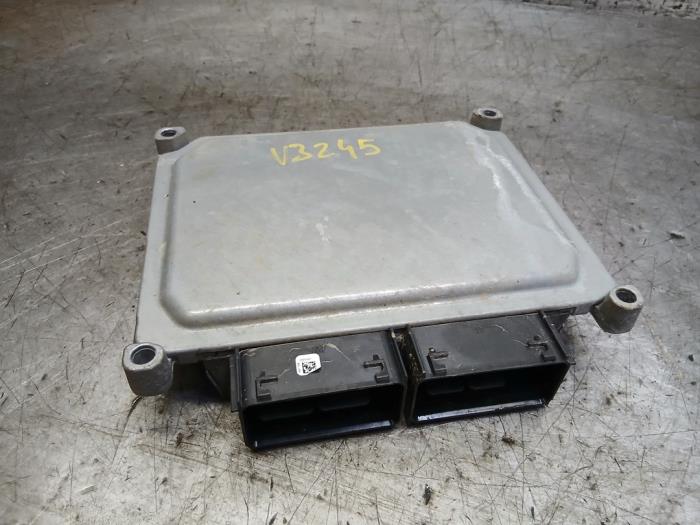 Engine management computer from a Jeep Renegade (BU) 1.0 GSE T3 12V 2021