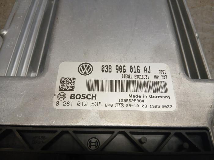 Engine management computer from a Volkswagen Transporter T5 1.9 TDi 2009