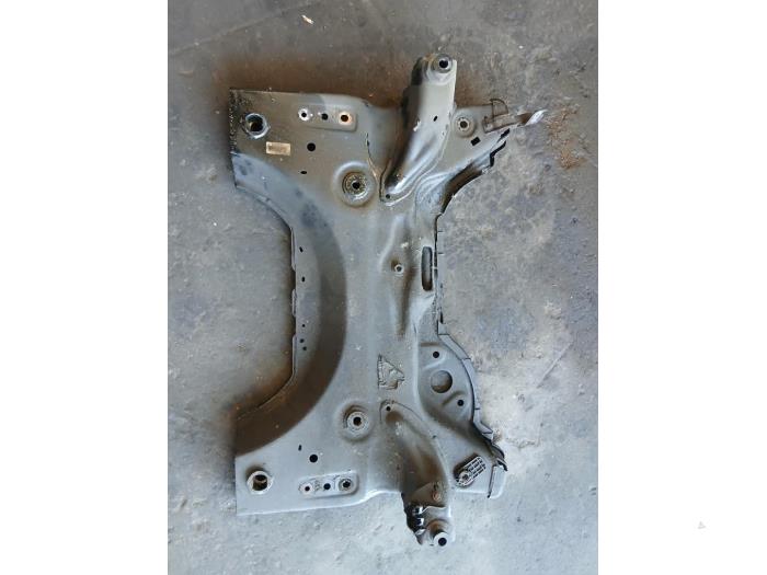 Begagnade Underram Peugeot Expert (V1/VA/VB/VE/VF/VT/VY) 1.5 BlueHDi 100 Pris € 181,50 Inklusive moms erbjuds av Autohandel-Smet Gebroeders NV
