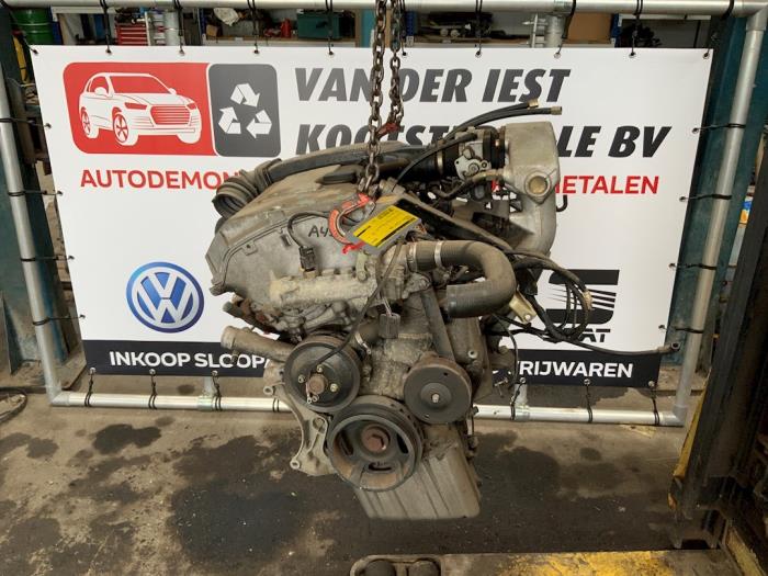 Used Engine Mercedes C-Klasse Price € 400,00 Margin scheme offered by Autodemontage van der Iest