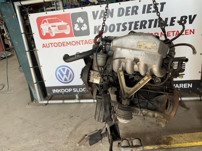 Engine from a Mercedes-Benz C (W202) 1.8 C-180 16V 1993