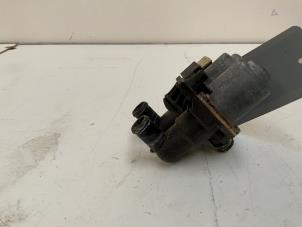 Used Electric heater valve Mercedes E Combi (S124) 2.3 230 TE Price € 30,00 Margin scheme offered by Autodemontage van der Iest