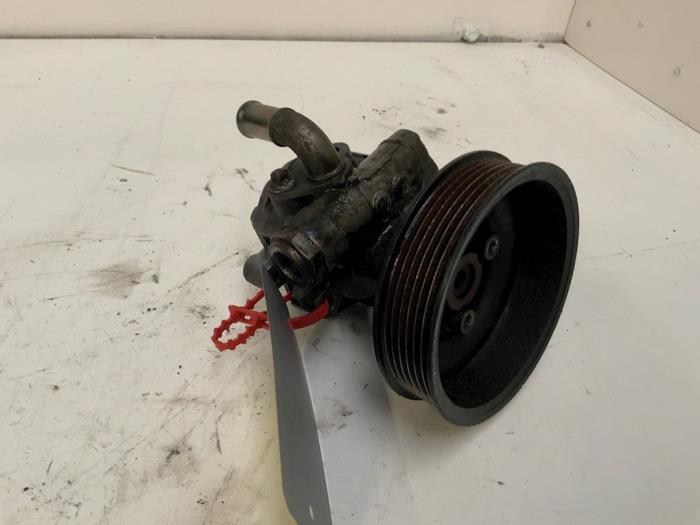 Usagé Pompe de direction Seat Leon (1M1) 1.6 16V Prix € 25,00 Règlement à la marge proposé par Autodemontage van der Iest