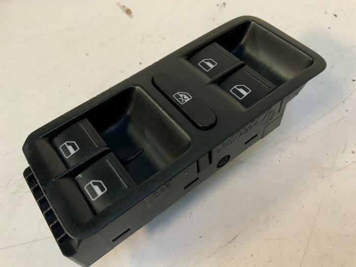 Electric window switch from a Volkswagen Polo V (6R) 1.6 TDI 16V 75 2010