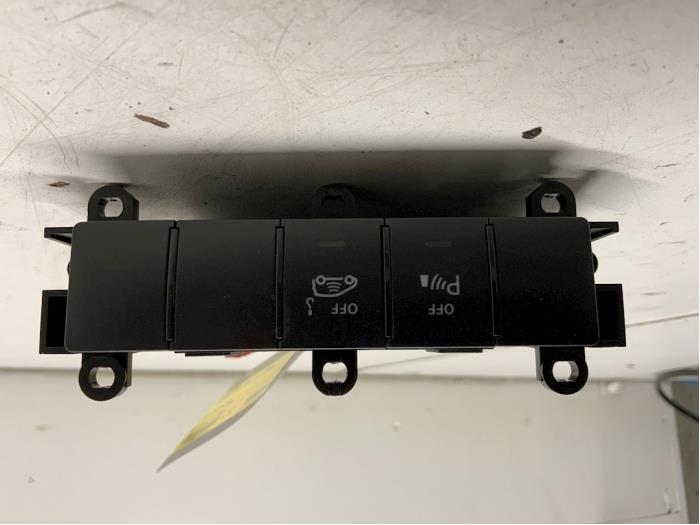 Begagnade PDC-panel Mercedes B (W245) 1.7 B-180 16V Pris € 25,00 Marginaltabell erbjuds av Autodemontage van der Iest