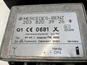 Gebrauchte Antennenverstärker Mercedes CLK (W208) 2.3 230K Evo 16V Preis € 20,00 Margenregelung angeboten von Autodemontage van der Iest