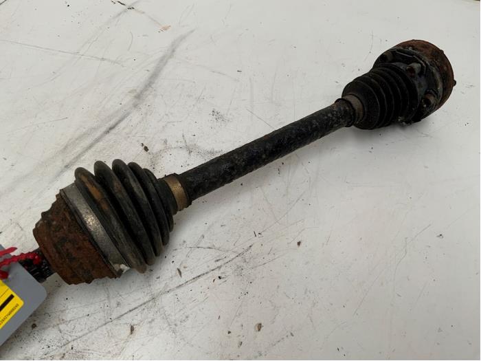 Gebrauchte Antriebswelle links vorne Volkswagen Lupo (6X1) 1.0 MPi 50 Preis € 20,00 Margenregelung angeboten von Autodemontage van der Iest