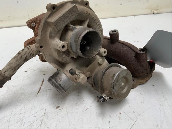 Używane Turbo Volkswagen Polo IV (9N1/2/3) 1.4 TDI 75 Cena € 74,99 Procedura marży oferowane przez Autodemontage van der Iest