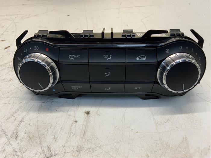 Heater control panel from a Mercedes-Benz A (W176) 2.2 A-220 CDI 16V 2014
