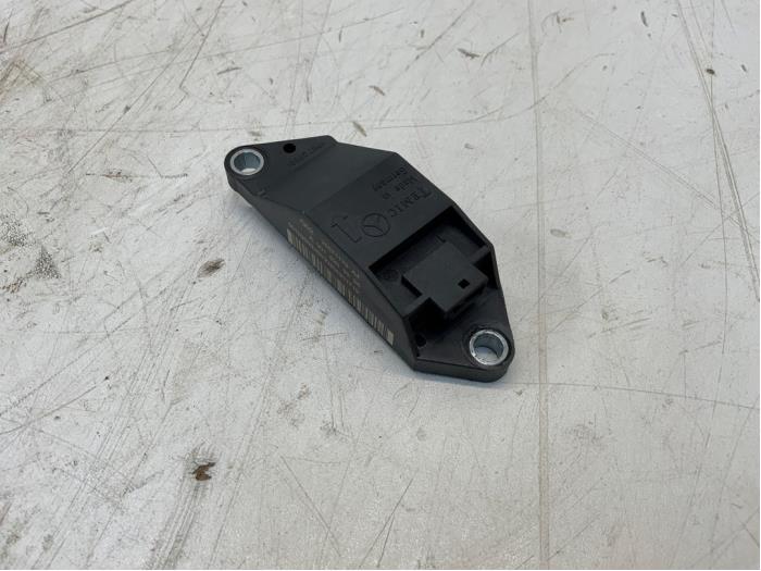 Begagnade ABS-sensor Mercedes E (VF211) 2.7 E-270 CDI 20V Pris € 20,00 Marginaltabell erbjuds av Autodemontage van der Iest