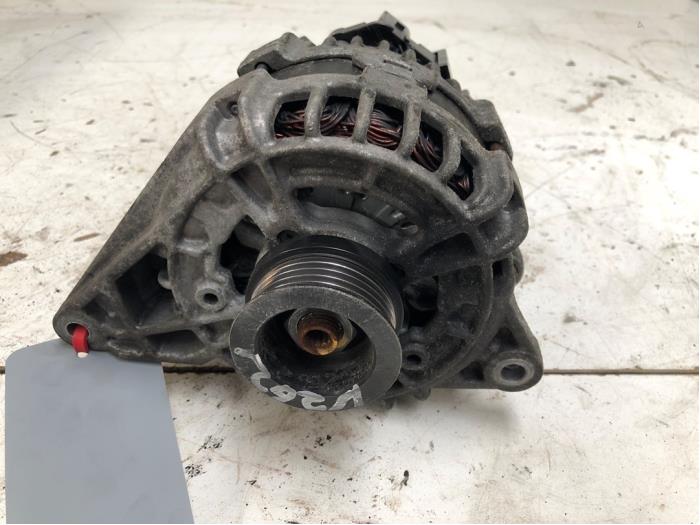 Gebrauchte Dynamo Mercedes A (W176) 2.2 A-220 CDI 16V Preis € 85,00 Margenregelung angeboten von Autodemontage van der Iest