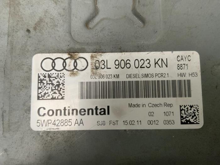 Steuergerät Motormanagement van een Audi A1 (8X1/8XK) 1.6 TDI 16V 2011