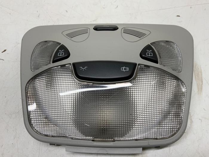 Begagnade Innerbelysning, fram Mercedes CLK (C209) 2.7 270 CDI 20V Pris € 35,00 Marginaltabell erbjuds av Autodemontage van der Iest