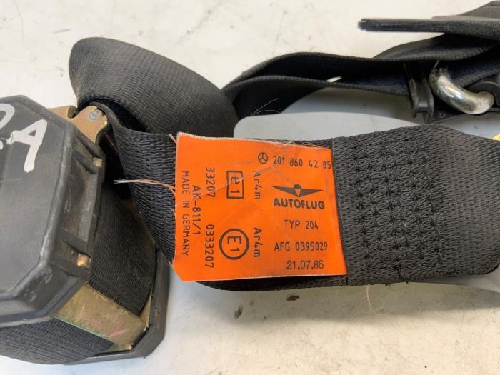 Rear seatbelt, right from a Mercedes-Benz 190 (W201) 2.0 E 1986