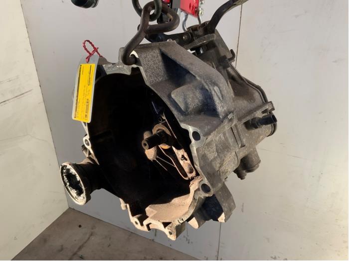 Used Gearbox Volkswagen Polo IV (9N1/2/3) 1.2 12V Price € 140,00 Margin scheme offered by Autodemontage van der Iest