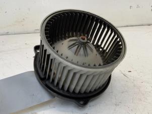 Used Heating and ventilation fan motor Mercedes ML I (163) 3.2 320 V6 18V Price € 50,00 Margin scheme offered by Autodemontage van der Iest