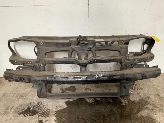 Używane Panel przedni Volkswagen Bora (1J2) 1.9 TDI 100 Cena € 45,00 Procedura marży oferowane przez Autodemontage van der Iest