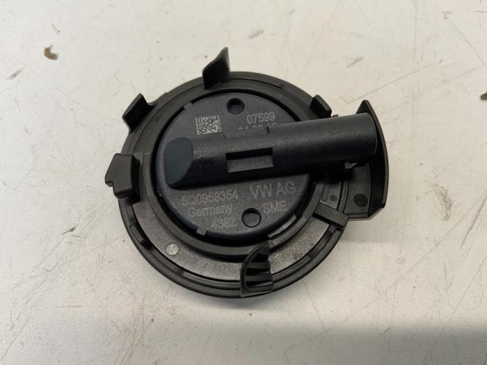 Begagnade Bränsletryckssensor Volkswagen Golf VII (AUA) 1.4 TSI BlueMotion Technology 125 16V Pris € 9,99 Marginaltabell erbjuds av Autodemontage van der Iest