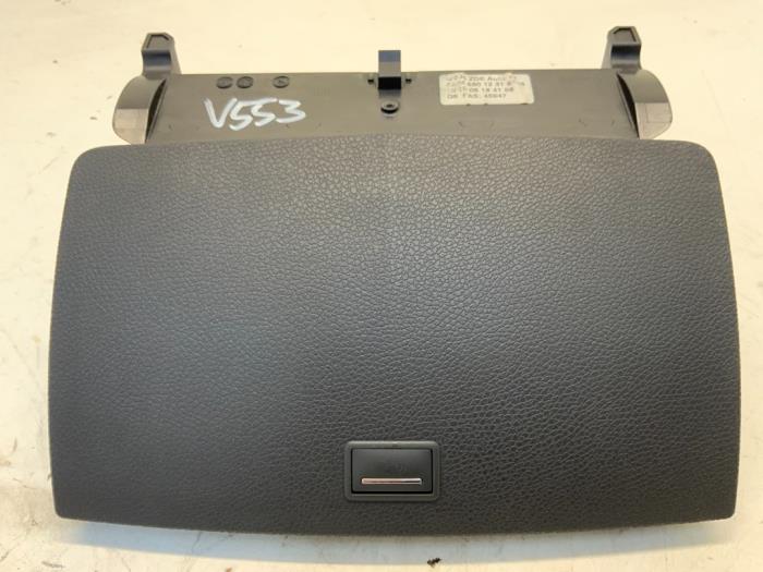 Begagnade Innerdisplay Mercedes C (W204) 1.8 C-250 CGI 16V Pris € 75,00 Marginaltabell erbjuds av Autodemontage van der Iest