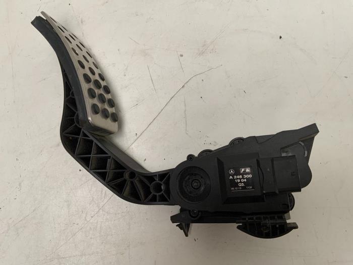 Accelerator pedal Mercedes A 2.2 A200 CDI, A200d 16V 4Matic 2463001904