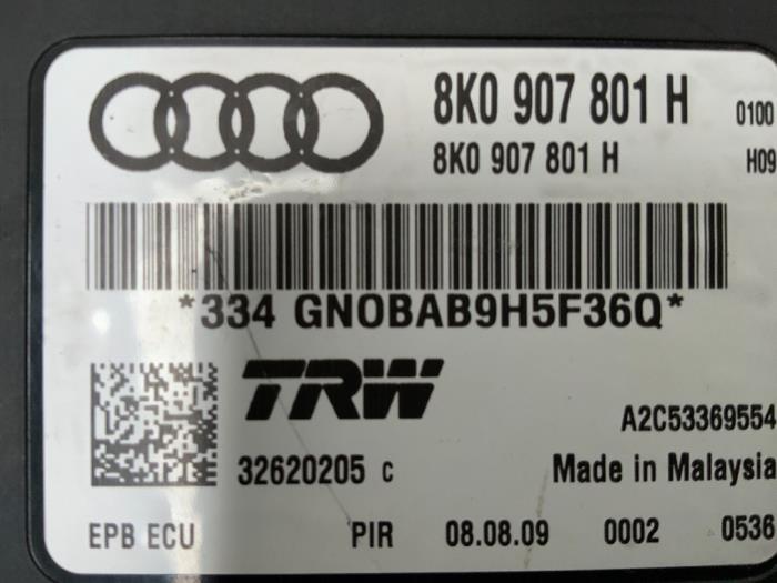 Handbremse Modul van een Audi A4 Avant (B8) 2.0 TDI 16V 2009