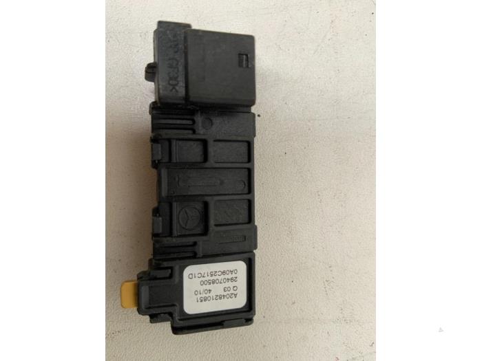 Begagnade Sensor (övriga) Mercedes C (W204) 1.8 C-250 CGI 16V Pris € 15,00 Marginaltabell erbjuds av Autodemontage van der Iest