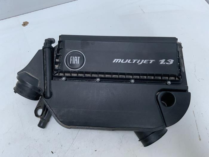 Begagnade Luftfilterhus Fiat Punto Evo (199) 1.3 JTD Multijet 85 16V Euro 5 Pris € 50,00 Marginaltabell erbjuds av Autodemontage van der Iest