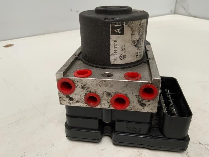 Gebrauchte ABS Pumpe Volkswagen Golf V (1K1) 1.9 TDI Preis € 99,99 Margenregelung angeboten von Autodemontage van der Iest