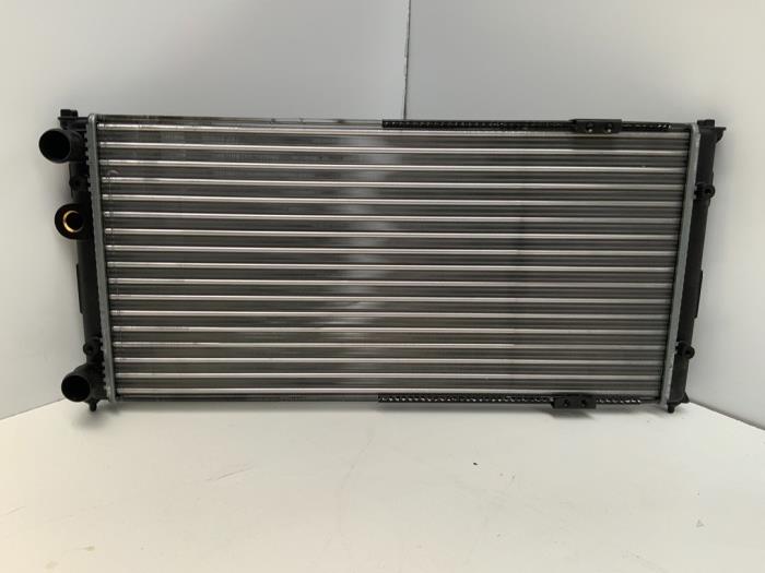 New Radiator Volkswagen Caddy II (9K9A) 1.9 TDI Price € 120,99 Inclusive VAT offered by Autodemontage van der Iest