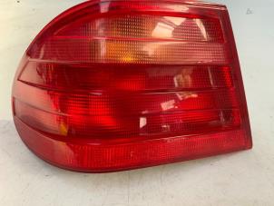Used Taillight, right Mercedes E (W210) 3.0 E-300D Turbo 24V Price € 19,99 Margin scheme offered by Autodemontage van der Iest
