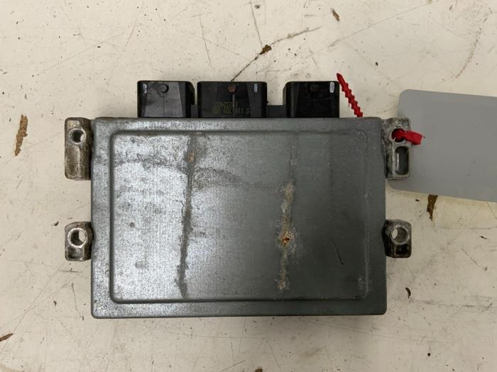Engine management computer from a Renault Twingo II (CN) 1.2 16V 2011
