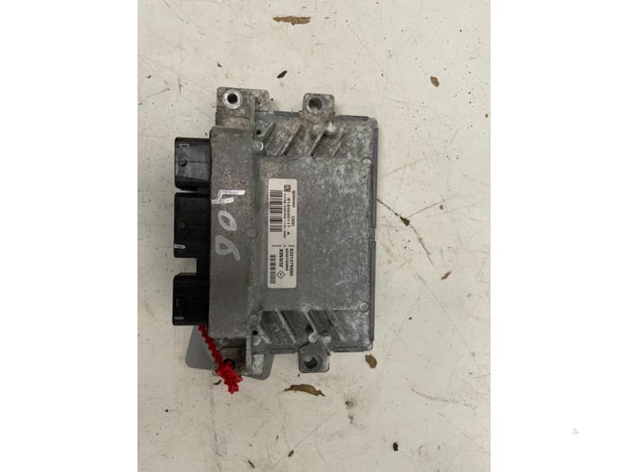 Used Engine management computer Renault Twingo II (CN) 1.2 16V Price € 99,99 Margin scheme offered by Autodemontage van der Iest