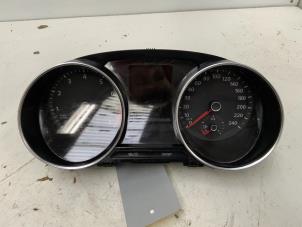 Used Odometer KM Volkswagen Polo V (6R) 1.0 TSI 12V BlueMotion Price € 175,00 Margin scheme offered by Autodemontage van der Iest