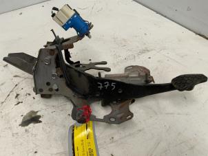 Used Brake pedal Ford Fiesta 6 (JA8) 1.25 16V Price € 24,99 Margin scheme offered by Autodemontage van der Iest