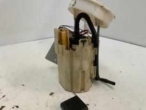 Usados Bomba eléctrica de combustible Mercedes CLC (C203) 2.2 220 CDI 16V Precio € 59,99 Norma de margen ofrecido por Autodemontage van der Iest