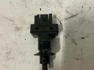 Used Clutch switch Mercedes A (W176) 1.8 A-200 CDI 16V Price € 9,99 Inclusive VAT offered by Autodemontage van der Iest