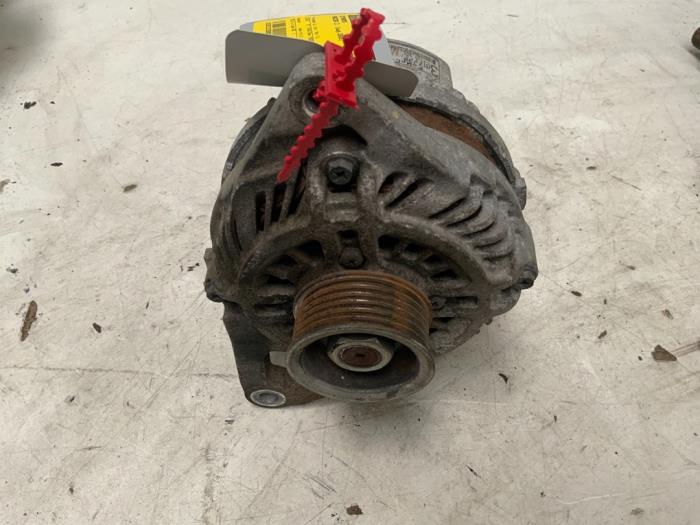 Gebrauchte Dynamo Mazda 2 (DE) 1.3 16V S-VT High Power Preis € 24,99 Margenregelung angeboten von Autodemontage van der Iest