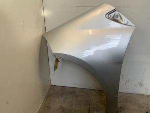 Used Front wing, left Mercedes A (W169) 1.5 A-150 5-Drs. Price € 40,00 Margin scheme offered by Autodemontage van der Iest
