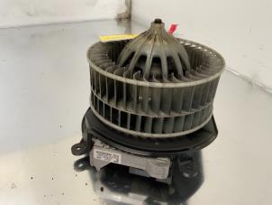 Used Heating and ventilation fan motor Mercedes E (W211) 2.2 E-220 CDI 16V Price € 35,00 Margin scheme offered by Autodemontage van der Iest