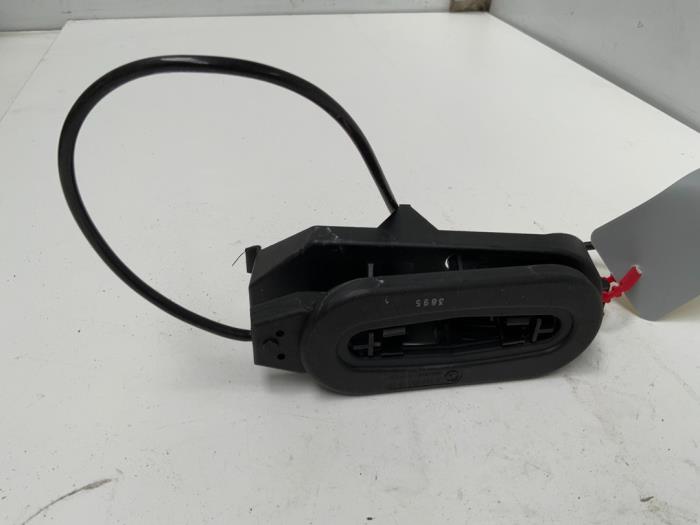 Używane Keyless Entry-Antena Mercedes S (W220) 5.8 S-600L V12 36V Cena € 50,00 Procedura marży oferowane przez Autodemontage van der Iest